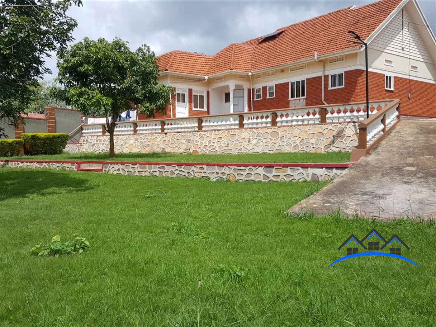 Bungalow for sale in Kitende Wakiso