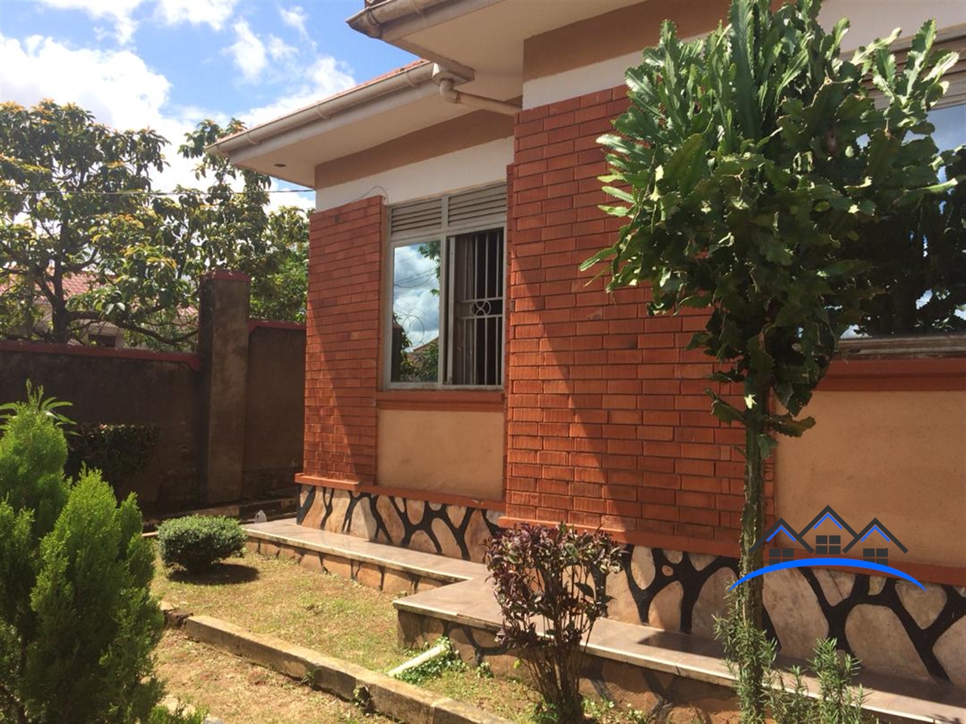 Bungalow for sale in Mityana Mityana