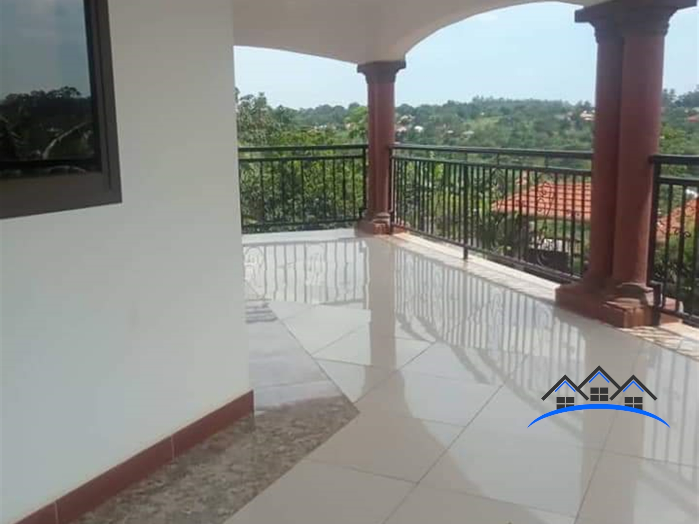 Mansion for sale in Gayaza Wakiso