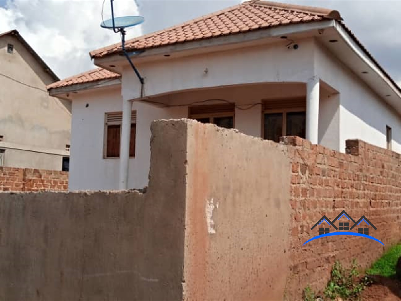 Bungalow for sale in Kiruddu Kampala