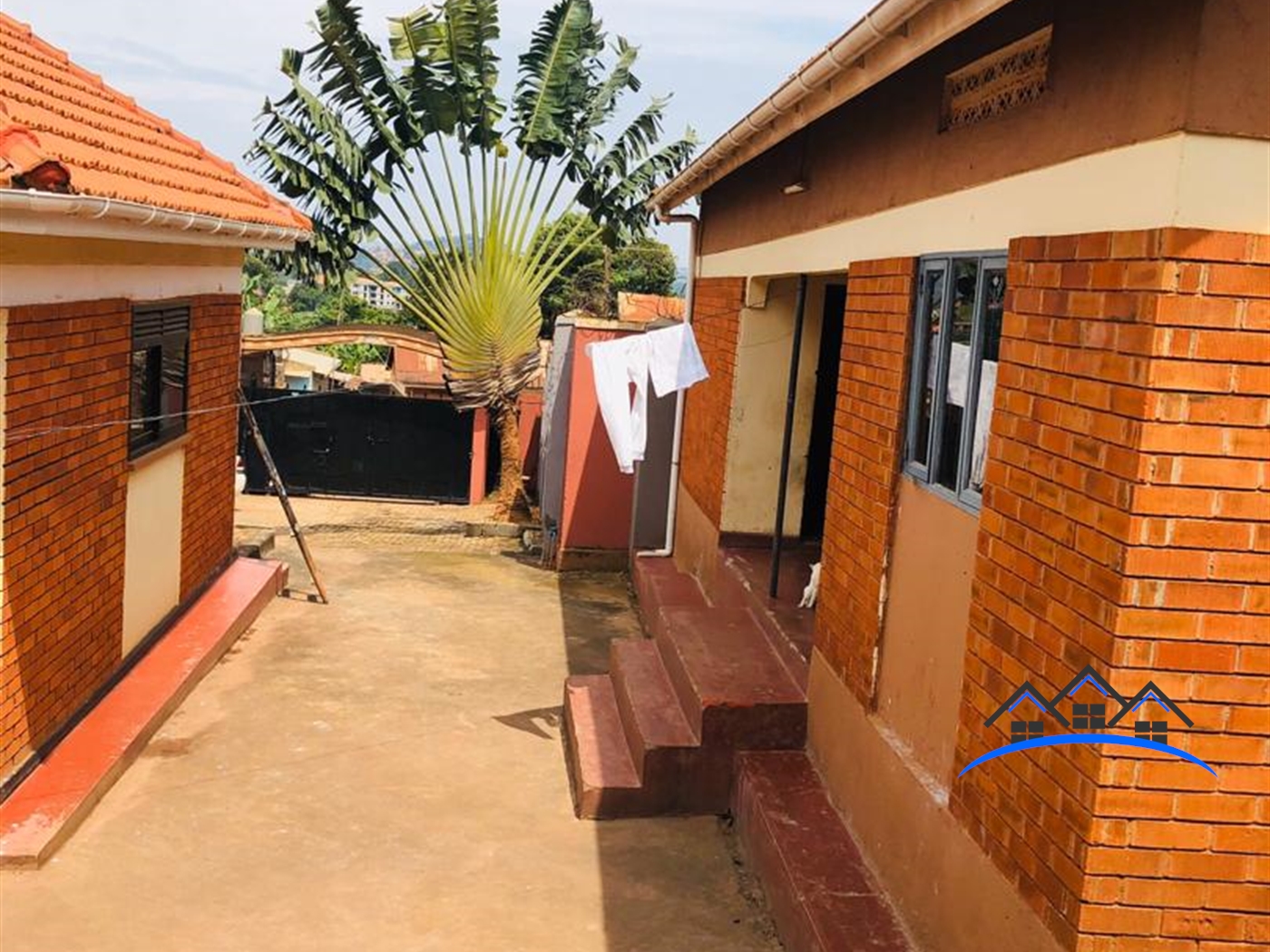 Bungalow for sale in Seguku Wakiso