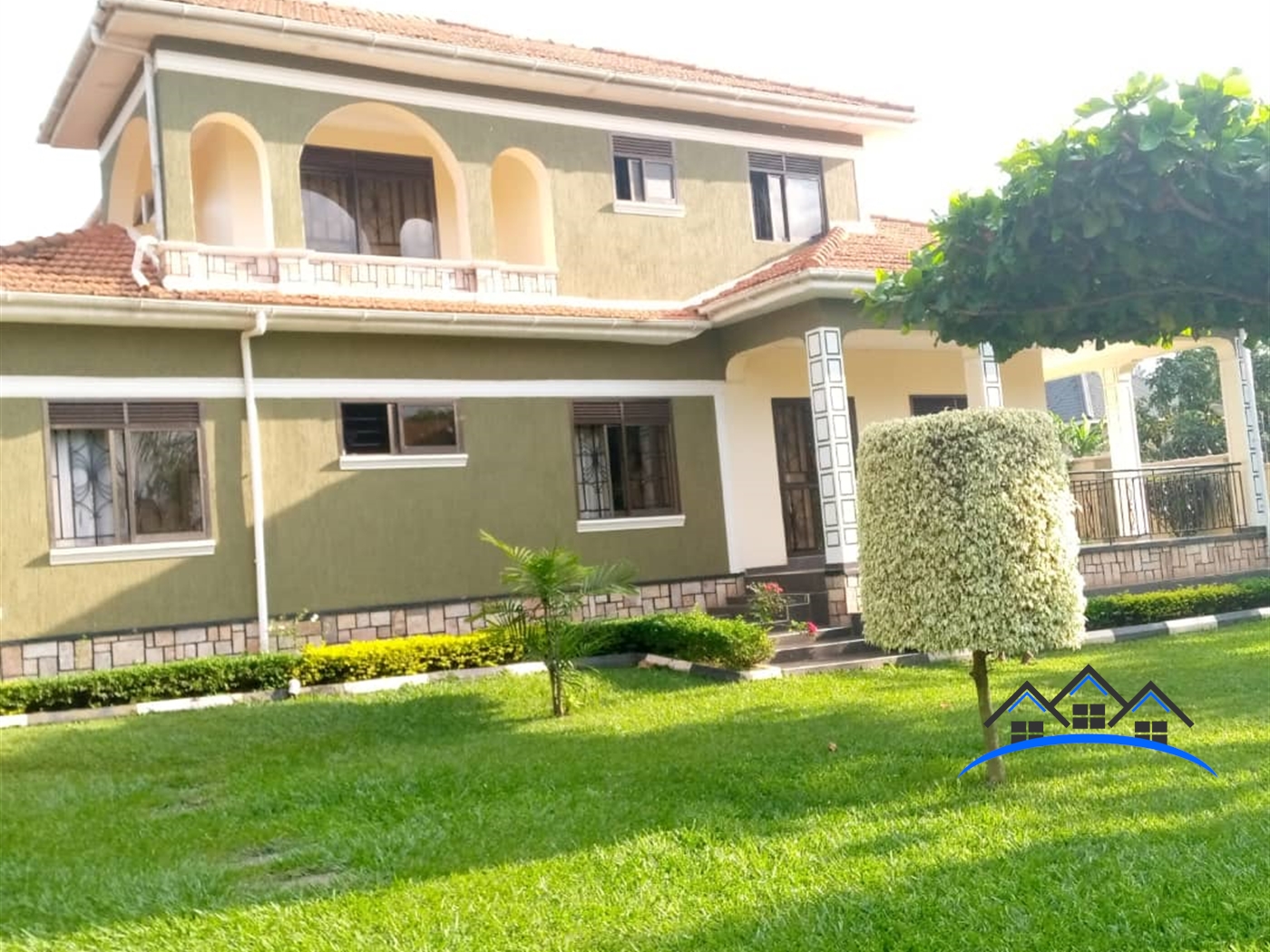 Storeyed house for sale in Bwebajja Wakiso