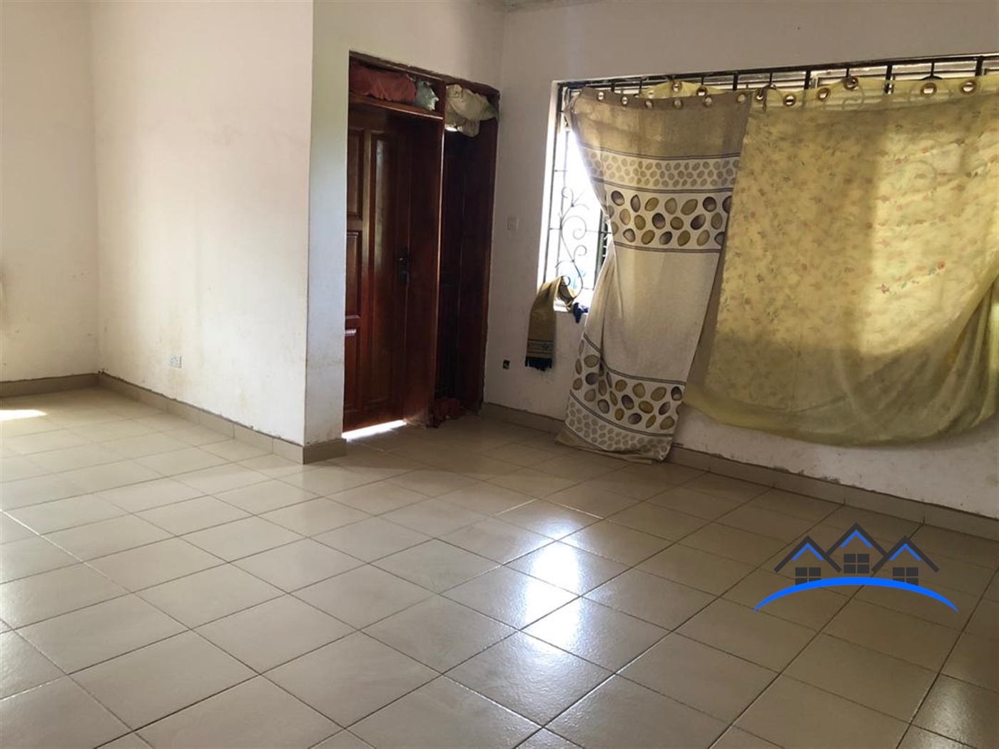 Storeyed house for sale in Seguku Wakiso