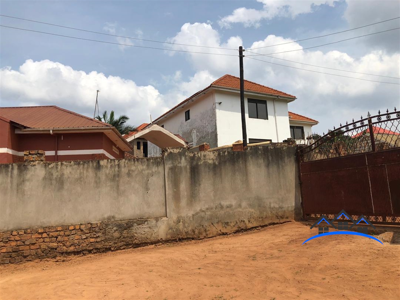 Storeyed house for sale in Seguku Wakiso