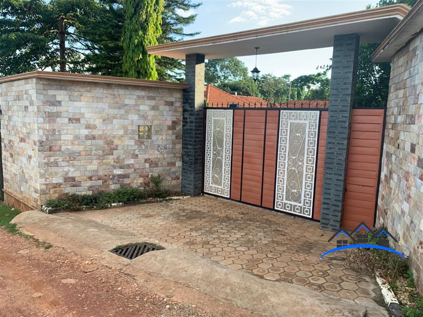 Bungalow for sale in Seeta Mukono