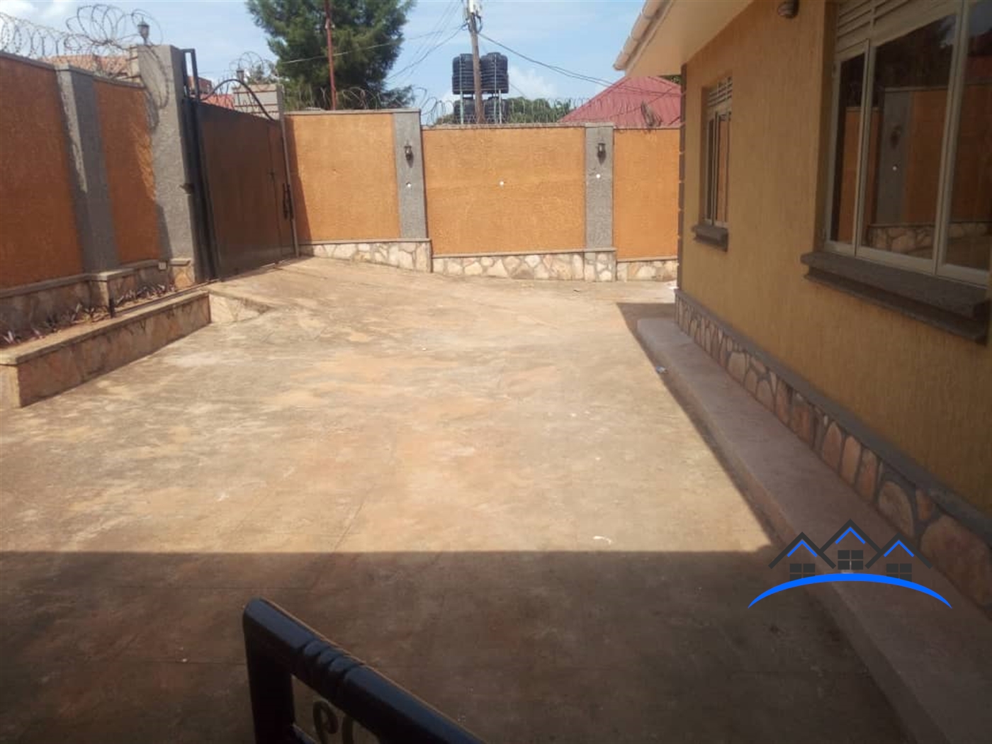 Bungalow for sale in Munyonyo Kampala