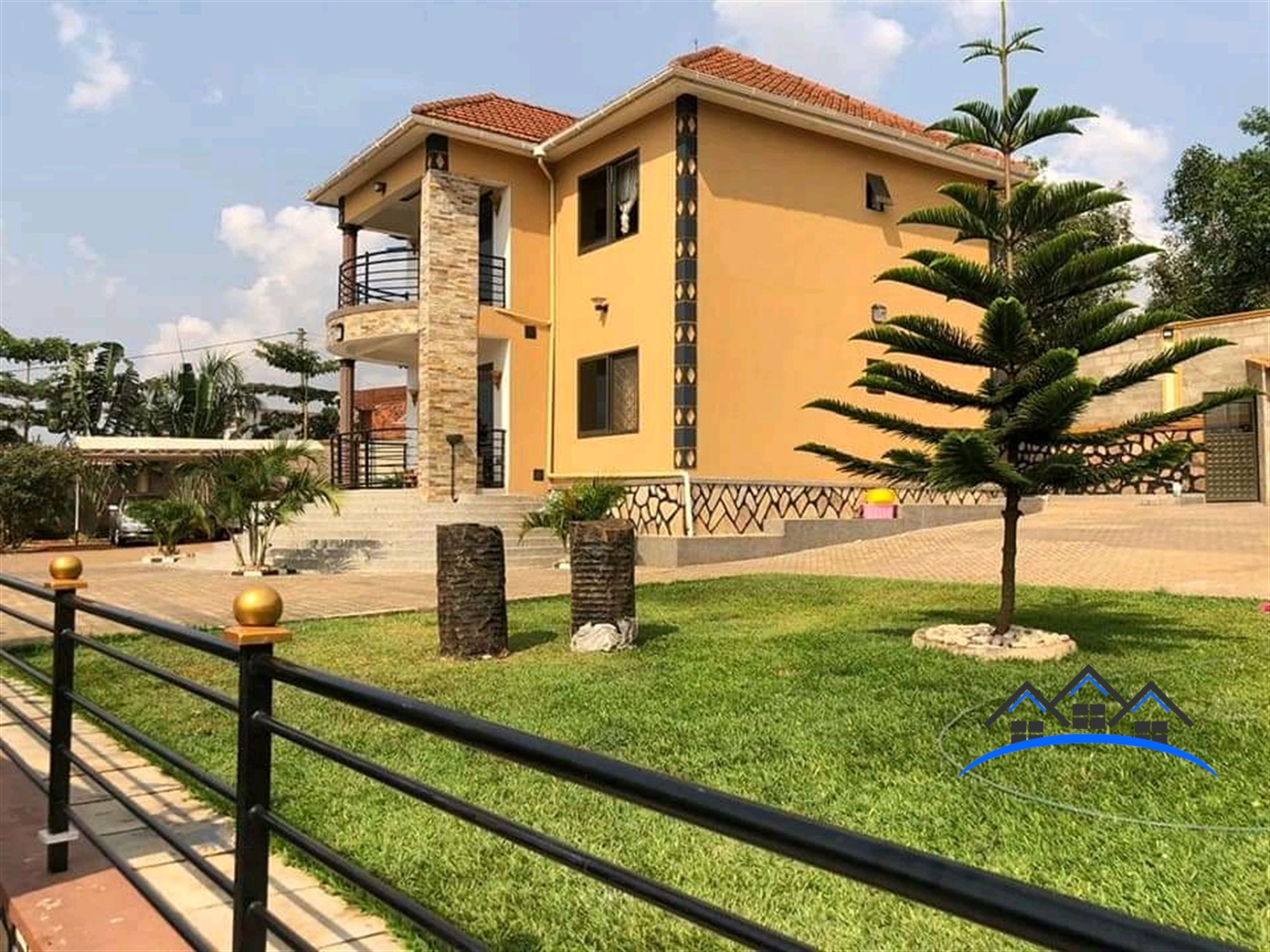 Storeyed house for sale in Kyanja Wakiso