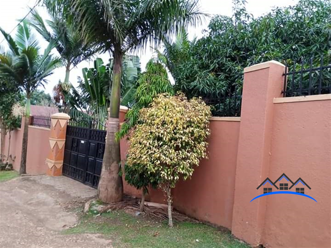 Bungalow for sale in Kyaliwajjala Wakiso