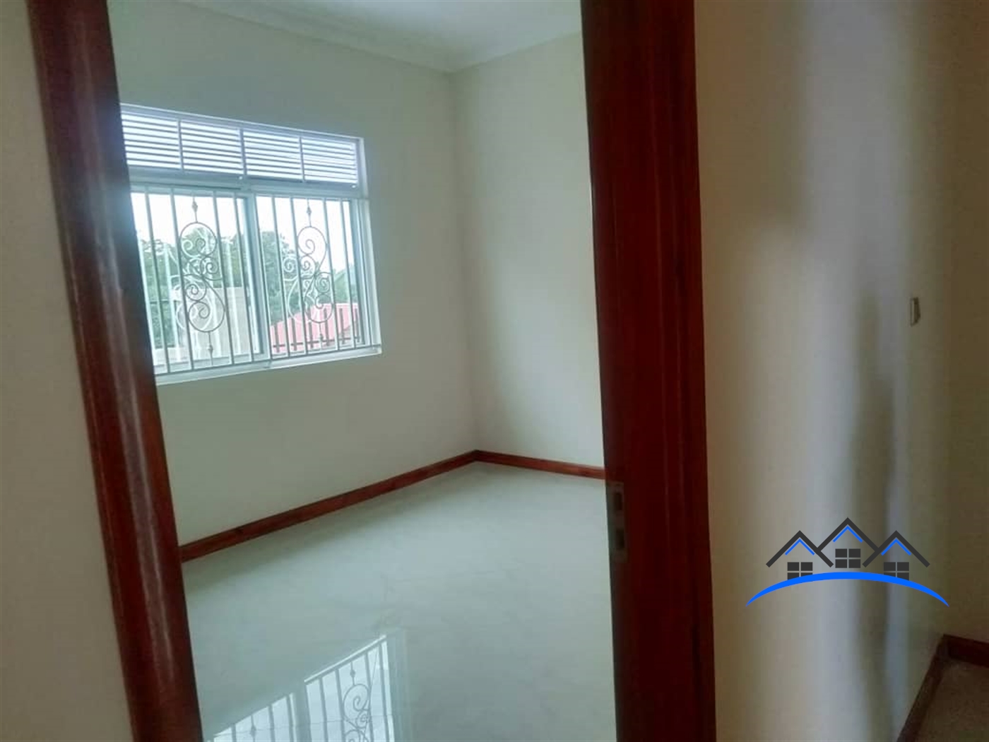 Bungalow for sale in Kitende Wakiso