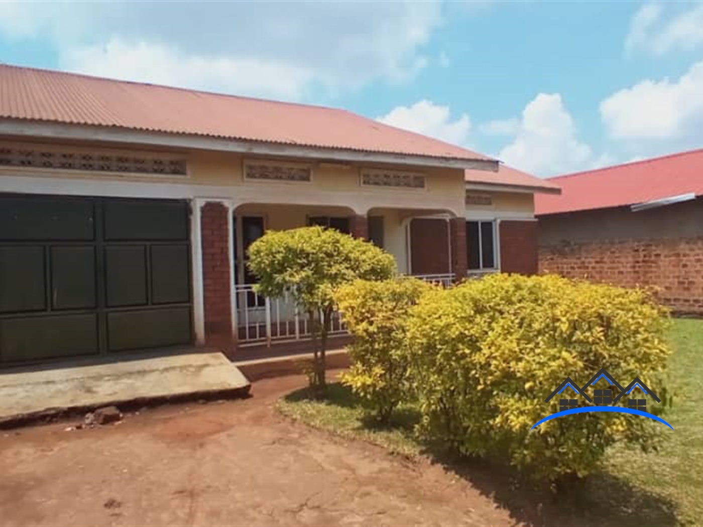 Bungalow for sale in Manyangwa Wakiso