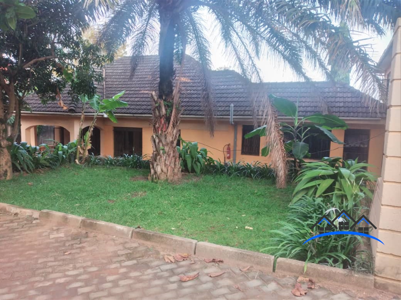 Bungalow for sale in Kulambilo Wakiso