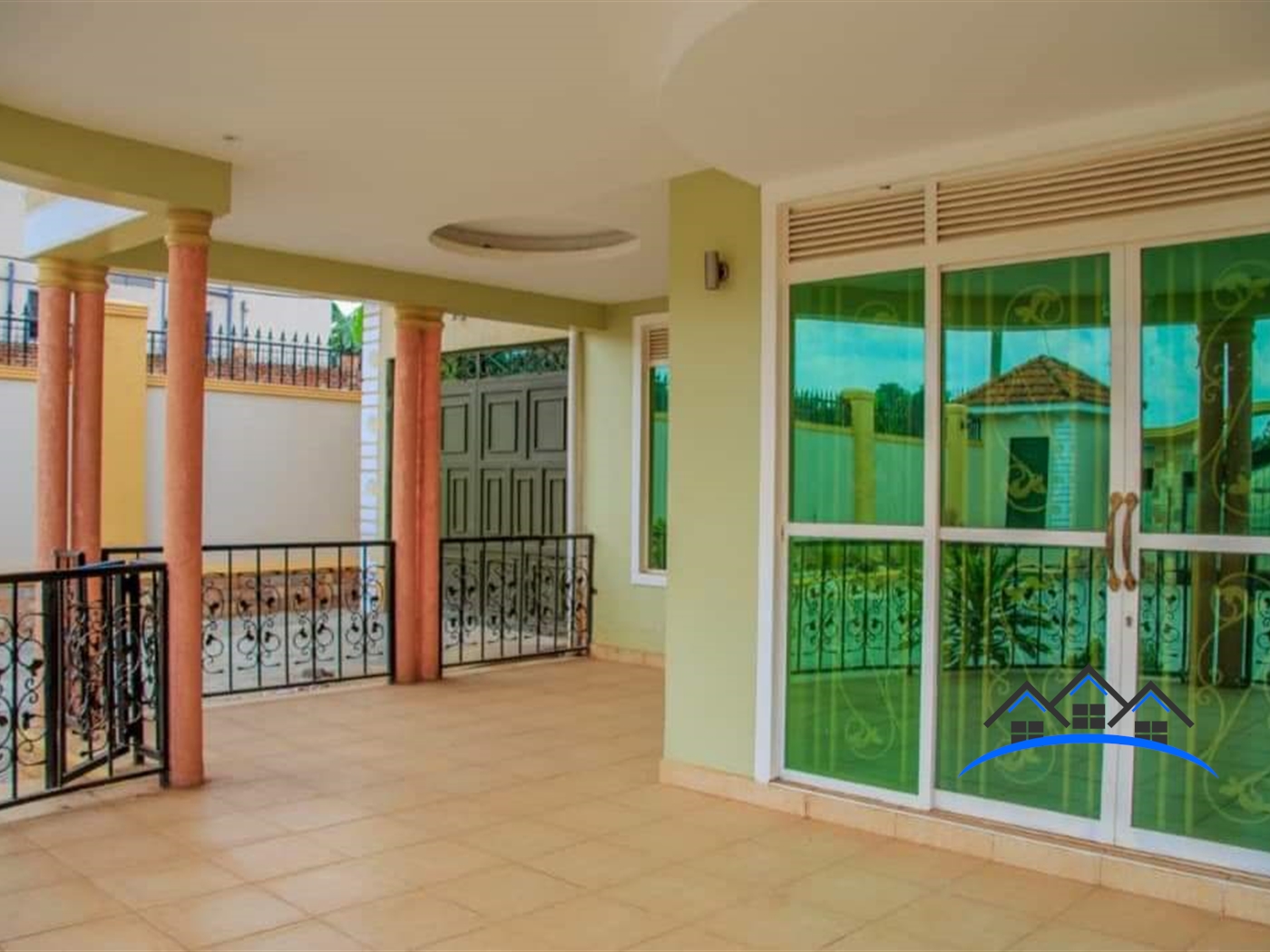 Mansion for sale in Kisaasi Wakiso