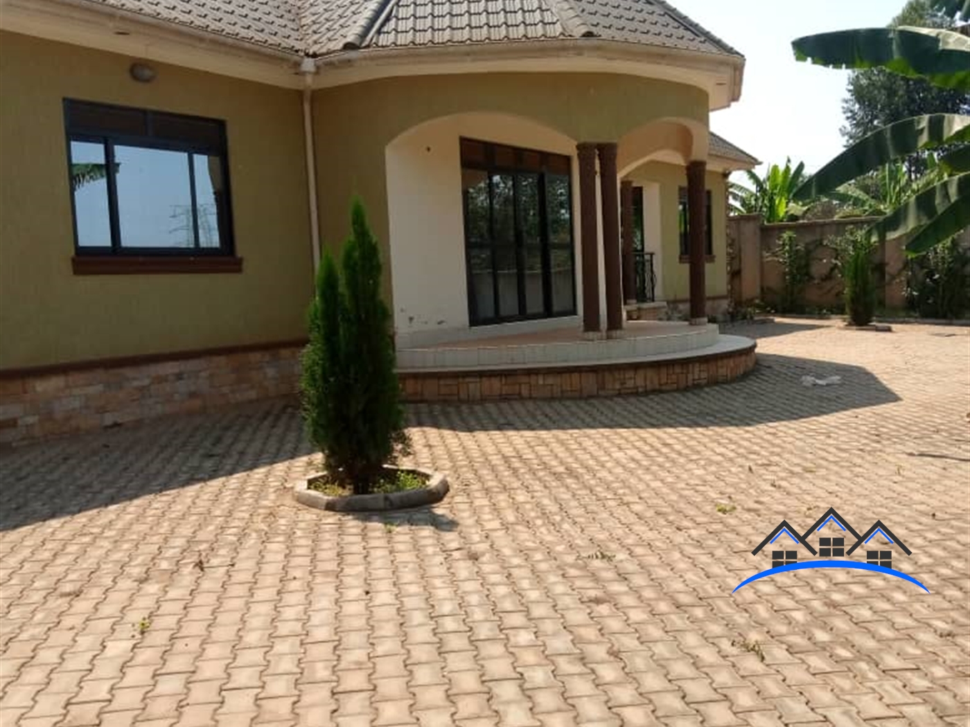 Bungalow for sale in Town Kayunga