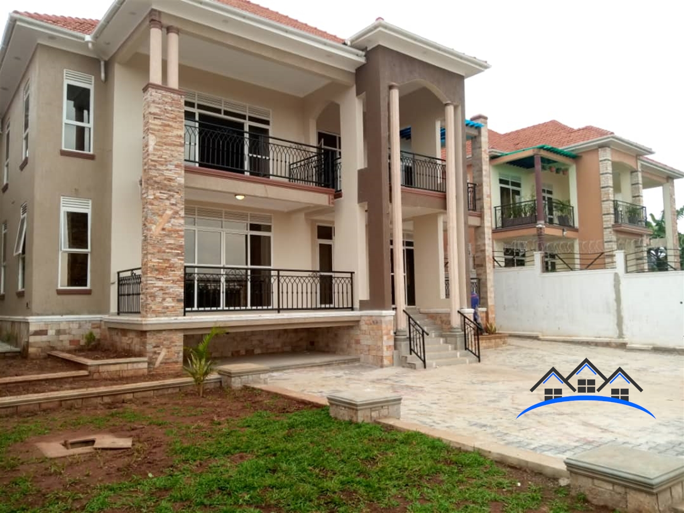 Storeyed house for sale in Kyanja Wakiso