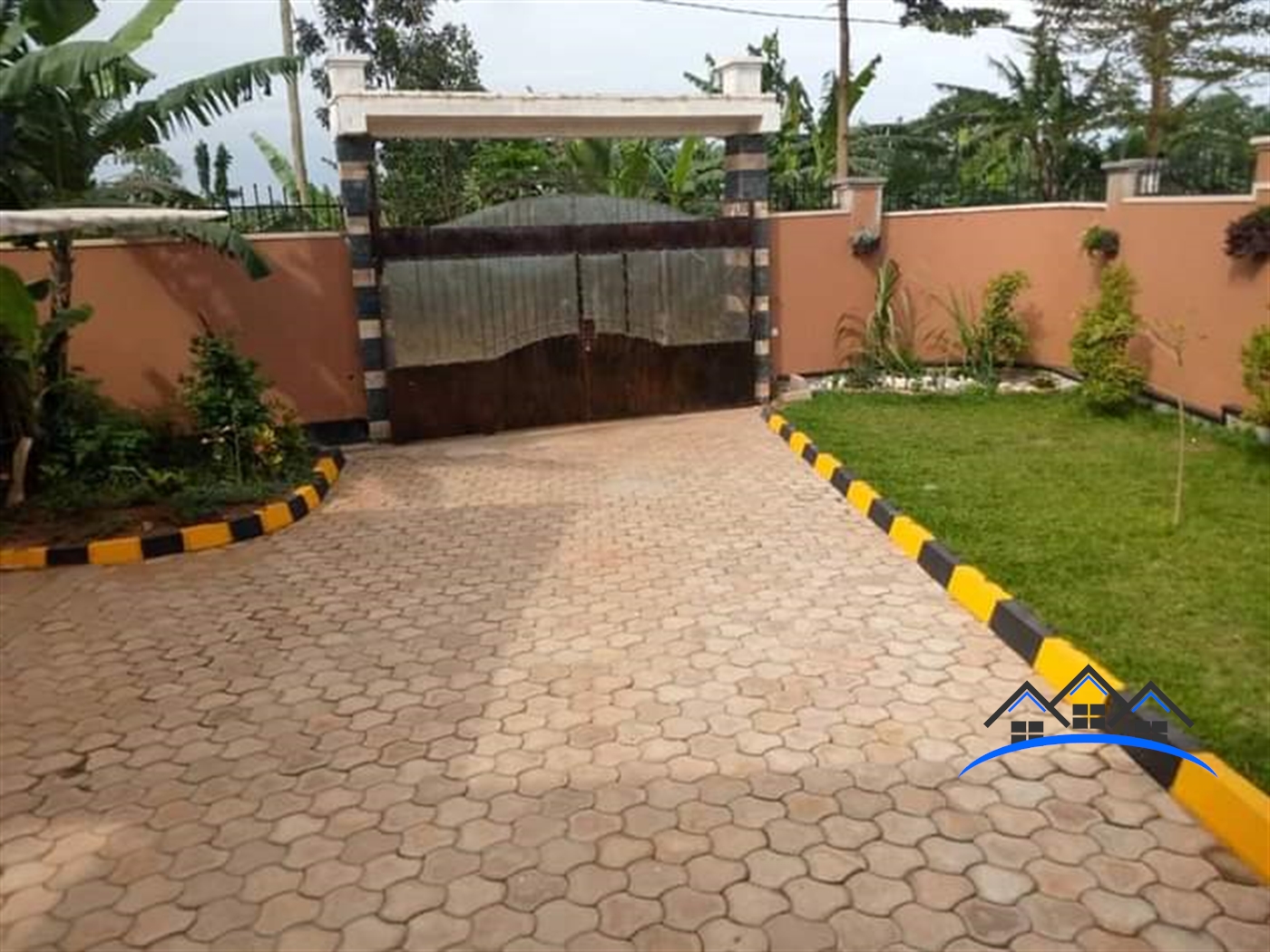 Bungalow for sale in Kira Wakiso