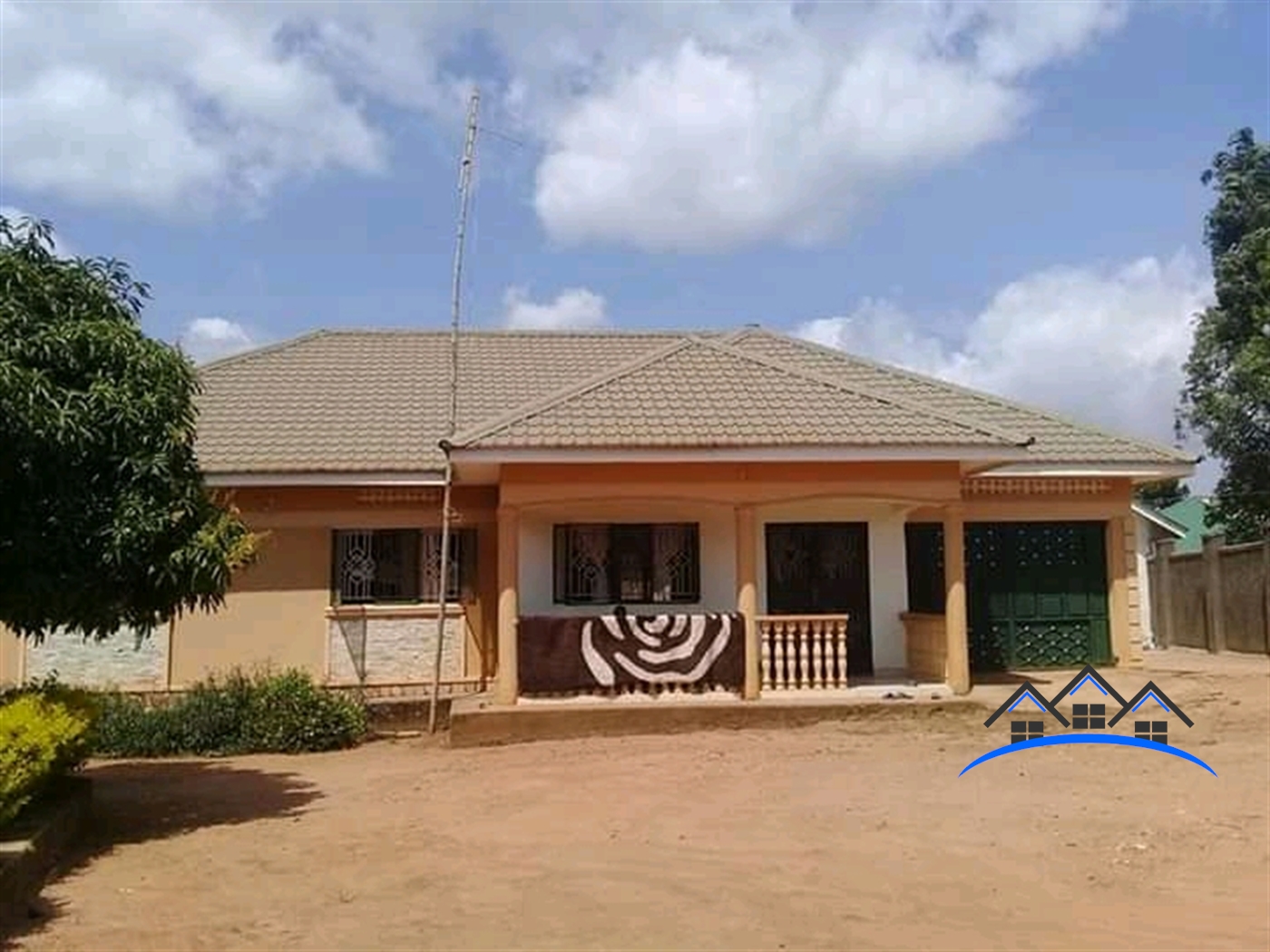 Bungalow for sale in Katabi Wakiso