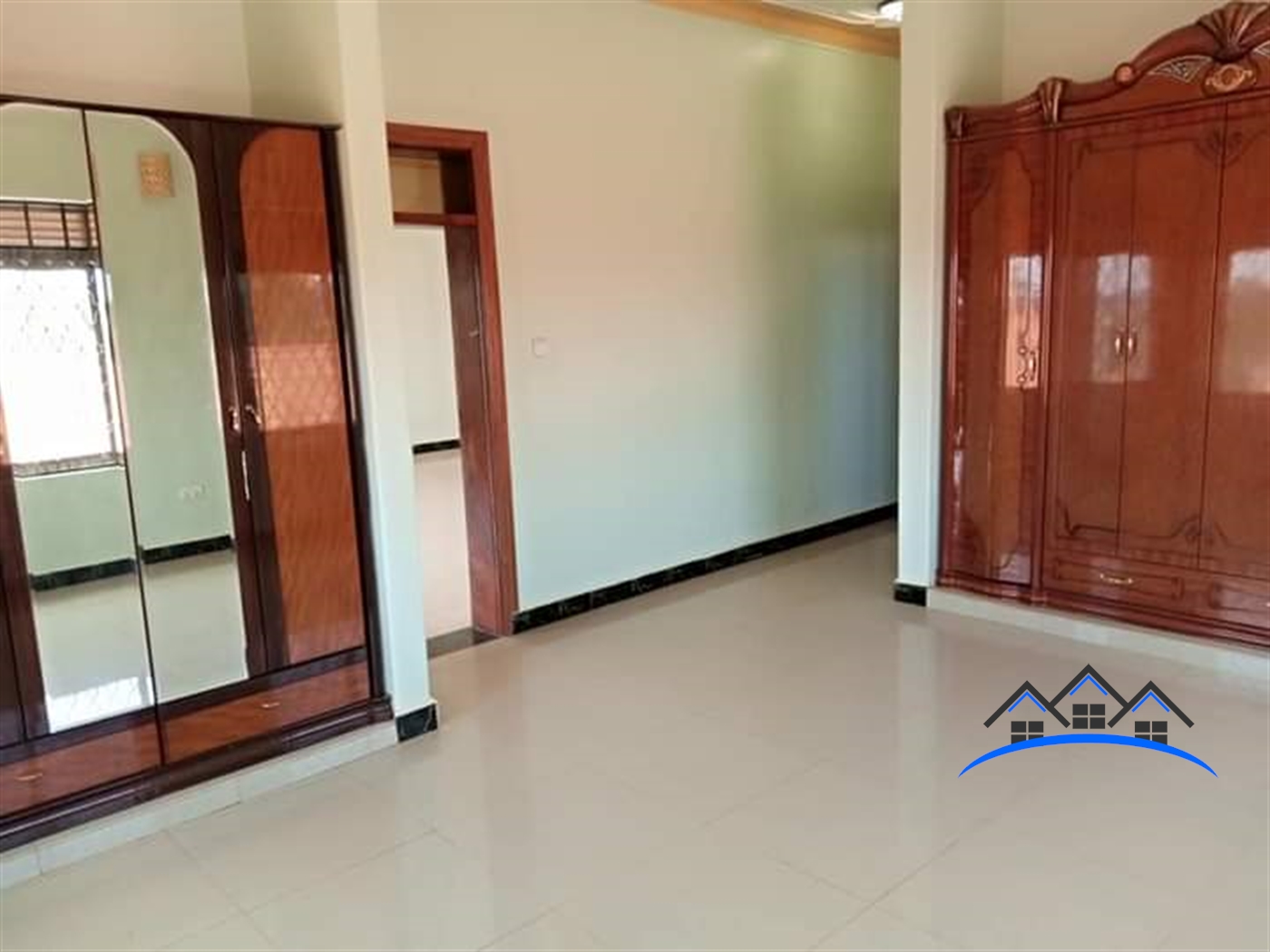 Bungalow for sale in Nakweelo Wakiso