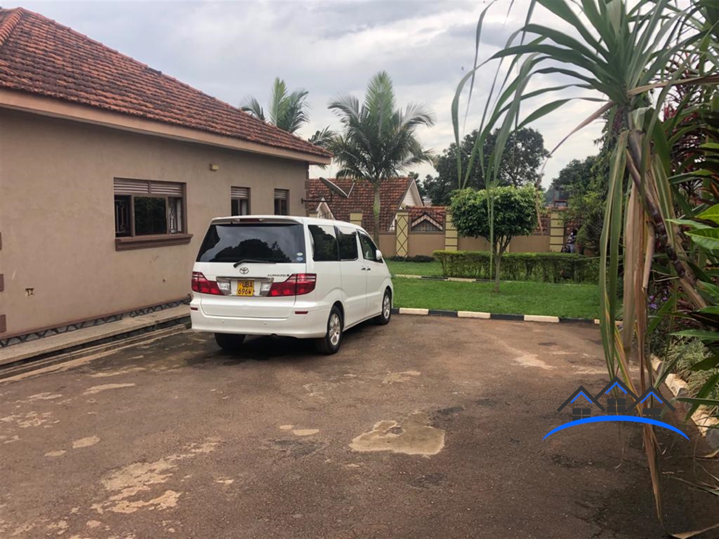 Bungalow for sale in Bukoto Kampala