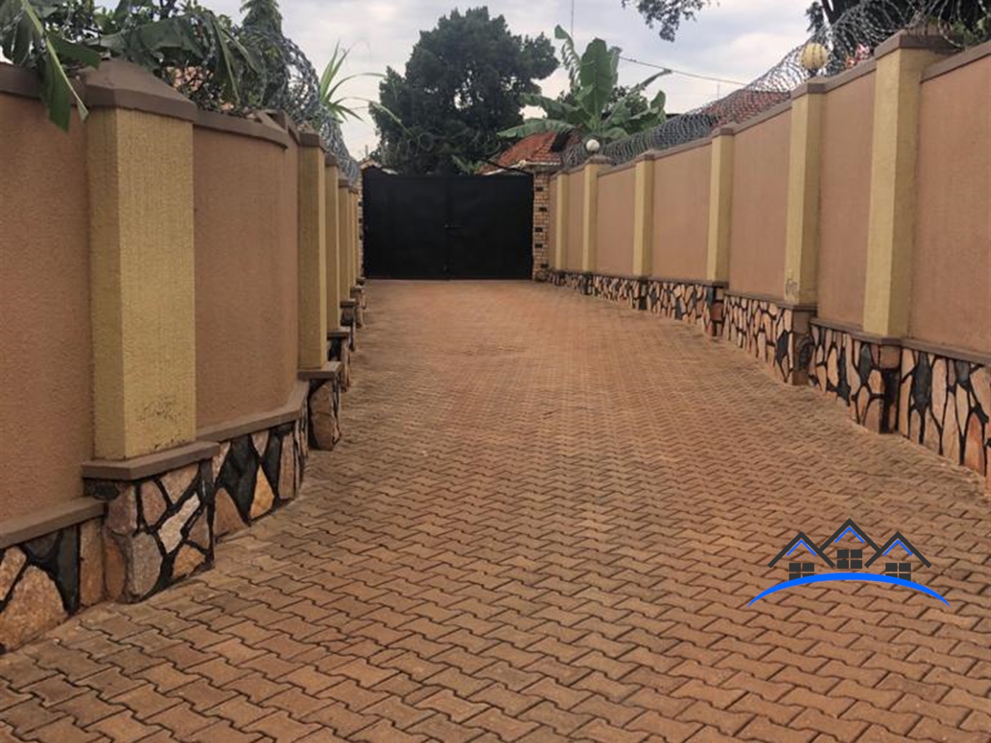 Bungalow for sale in Bukoto Kampala