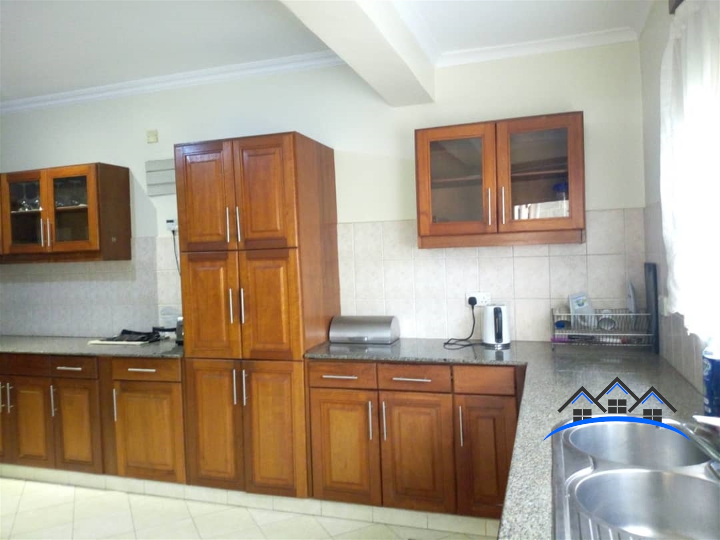 Storeyed house for sale in Munyonyo Kampala