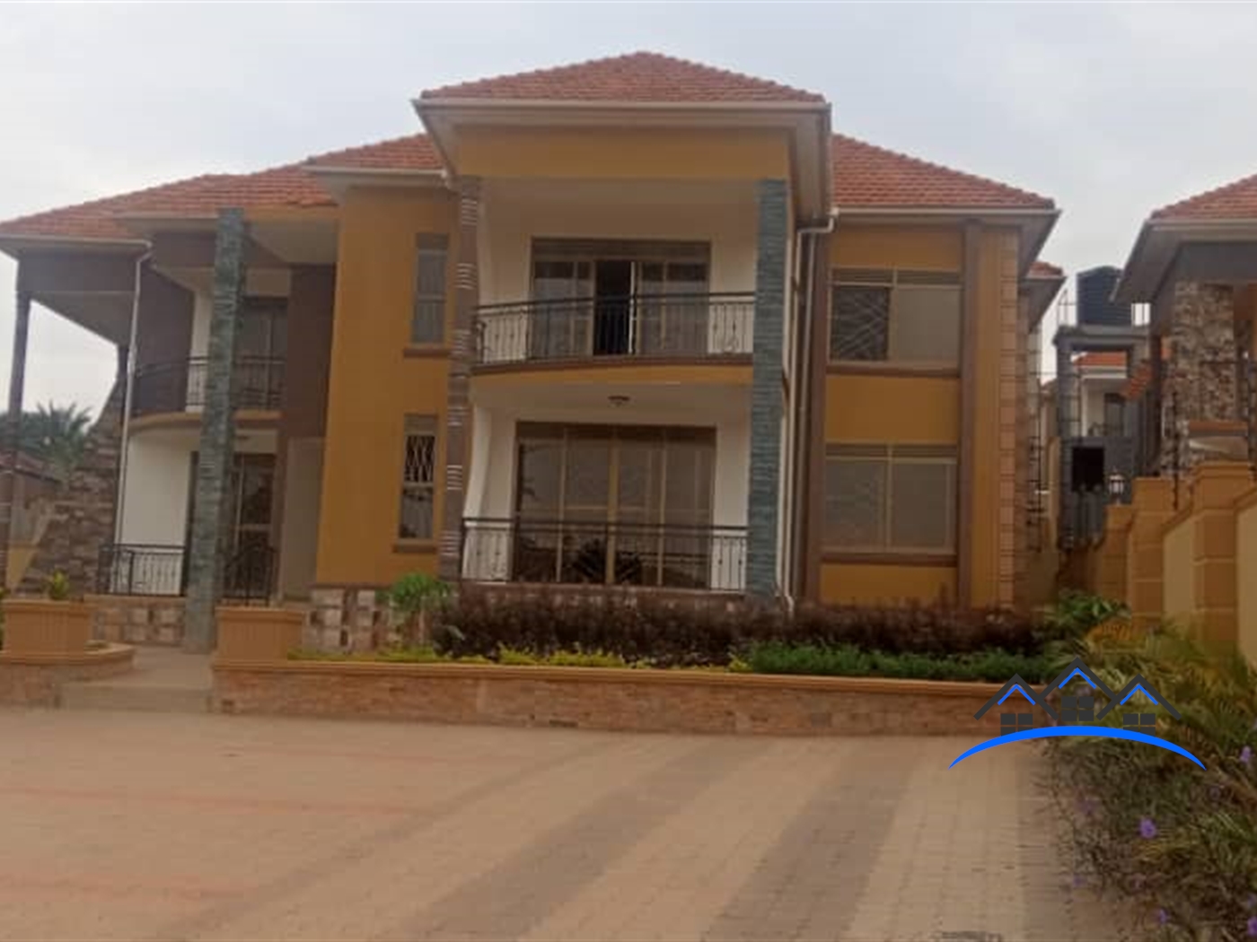 Storeyed house for sale in Kiwaatule Kampala