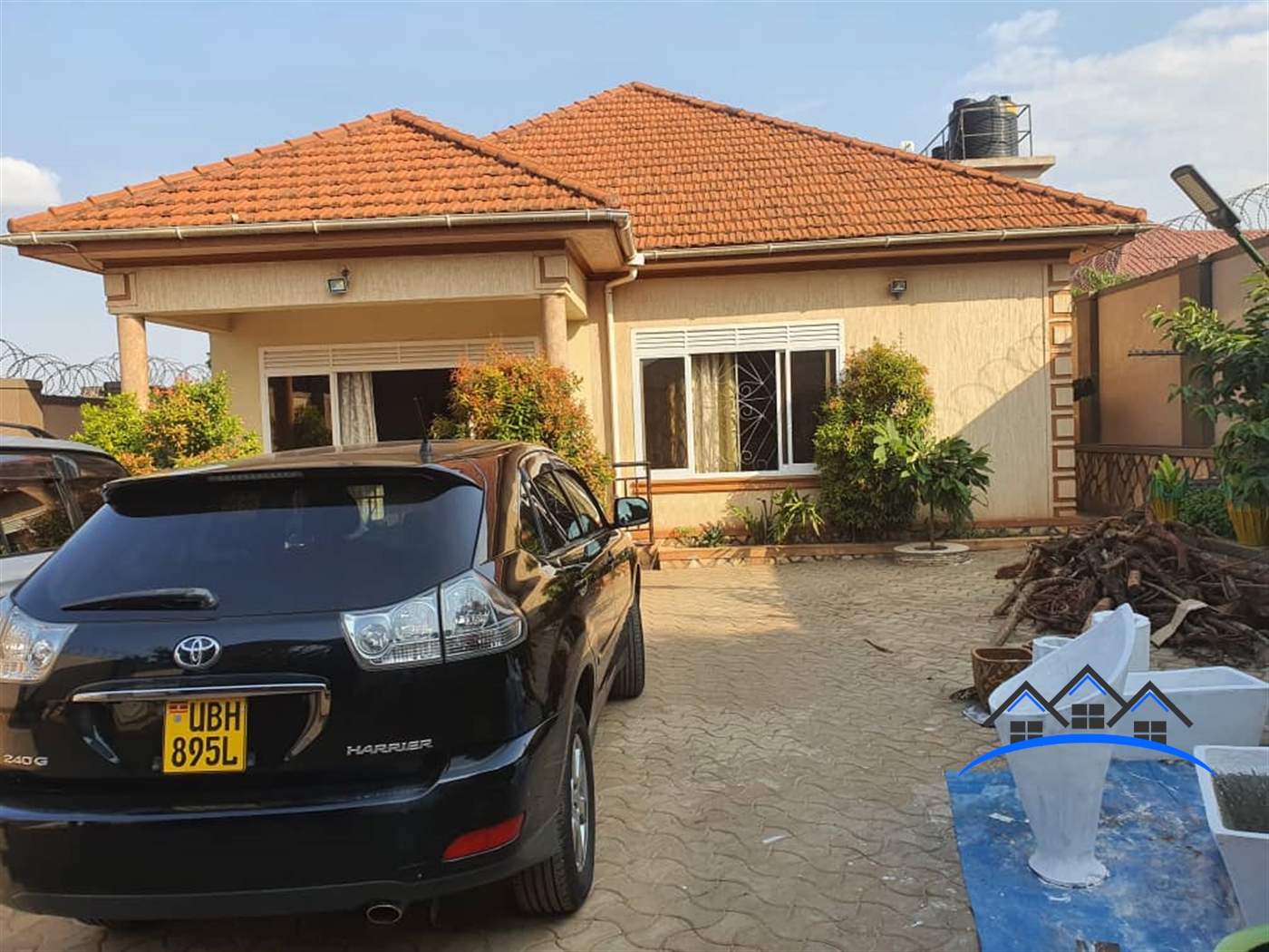 Bungalow for sale in Kisaasi Wakiso