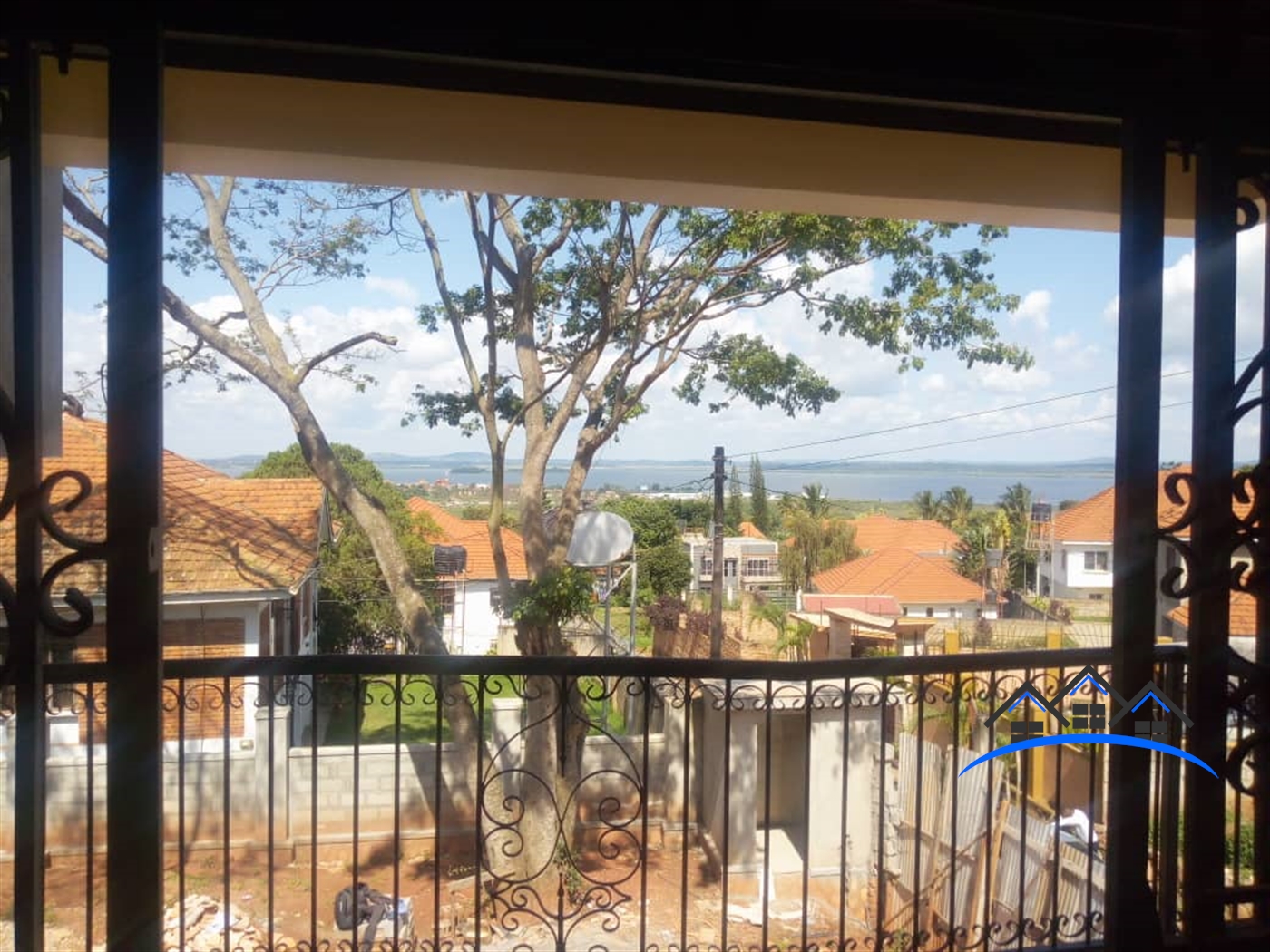 Storeyed house for sale in Munyonyo Kampala