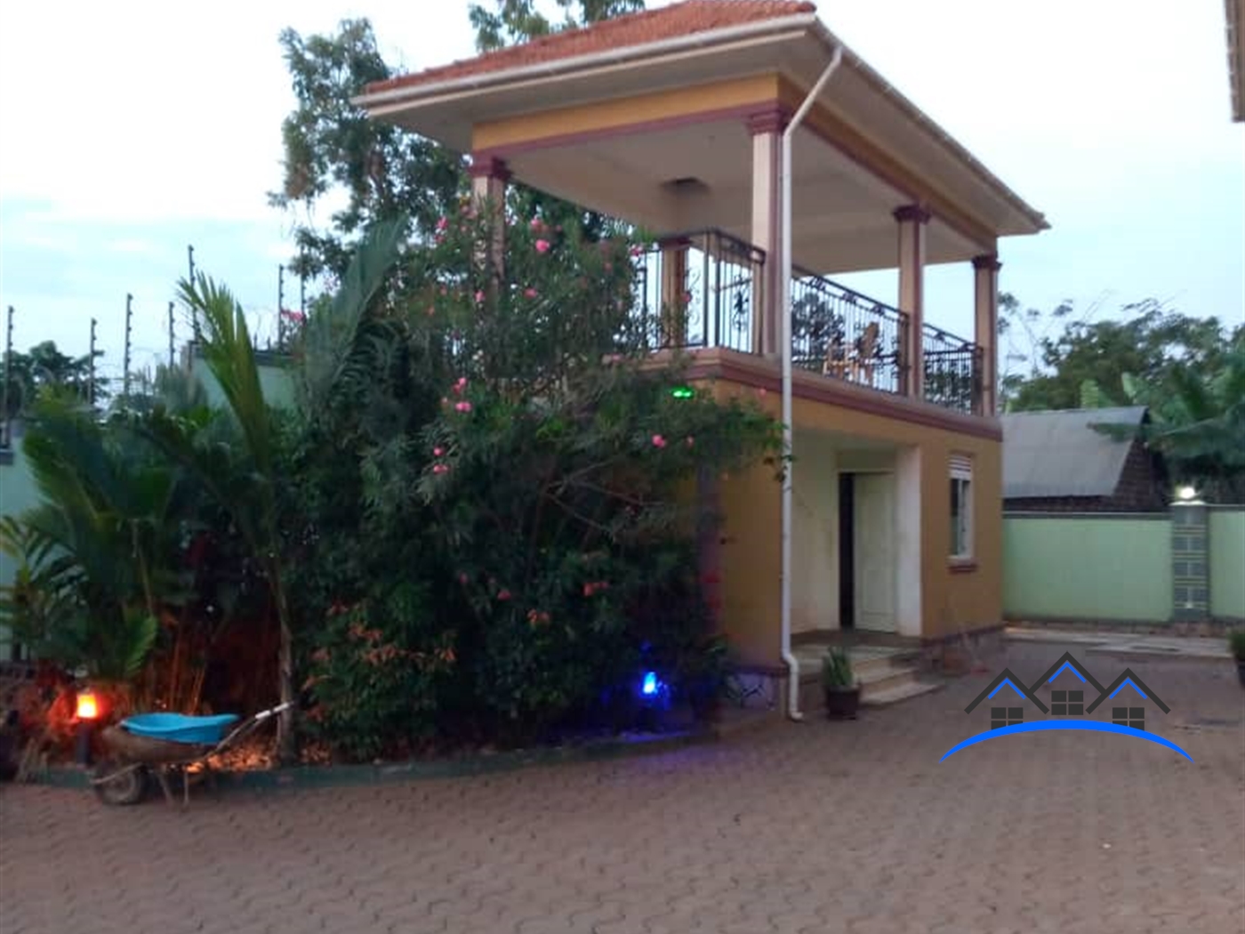 Storeyed house for sale in Nakweelo Wakiso