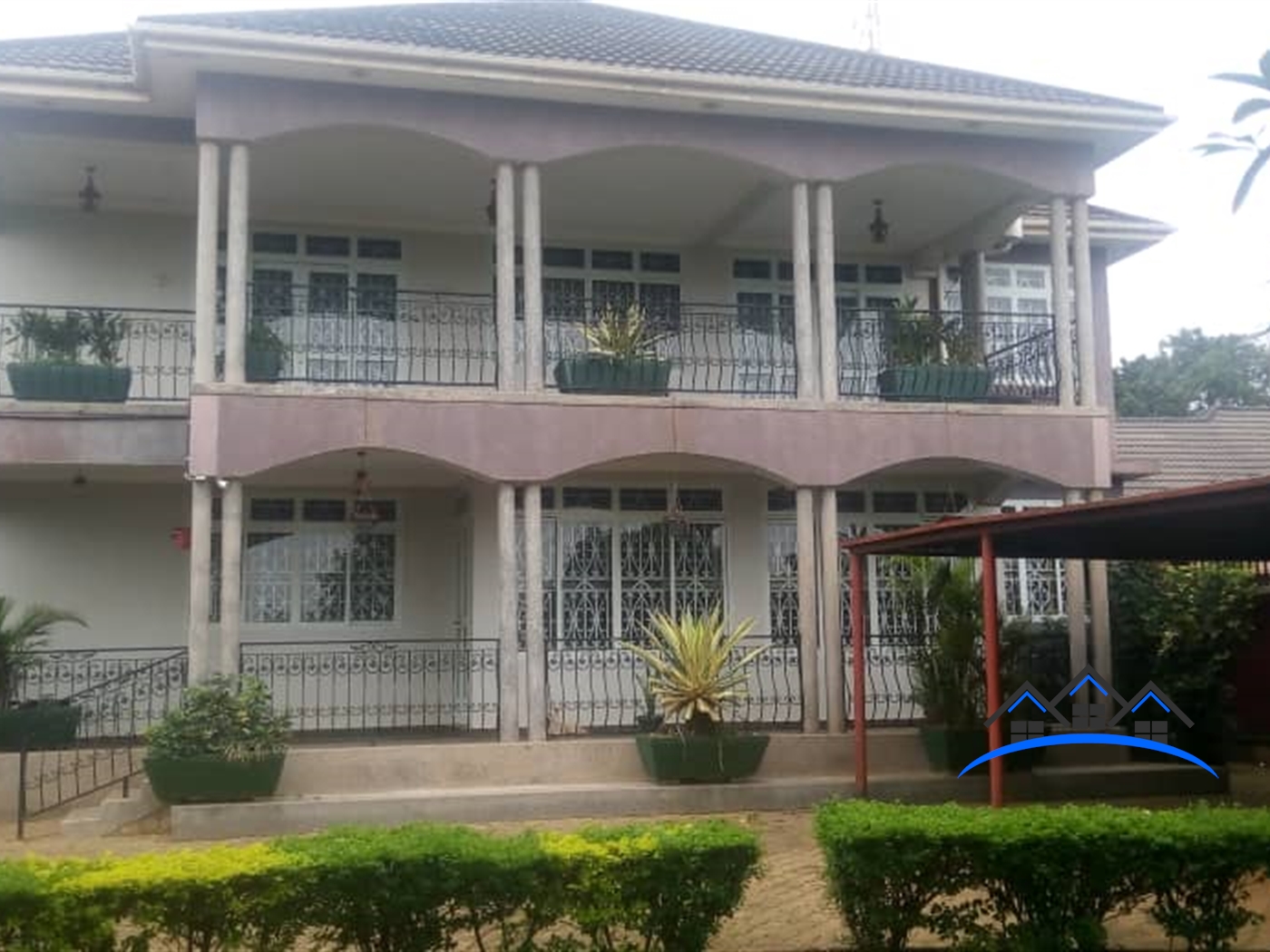 Storeyed house for sale in Zana Wakiso