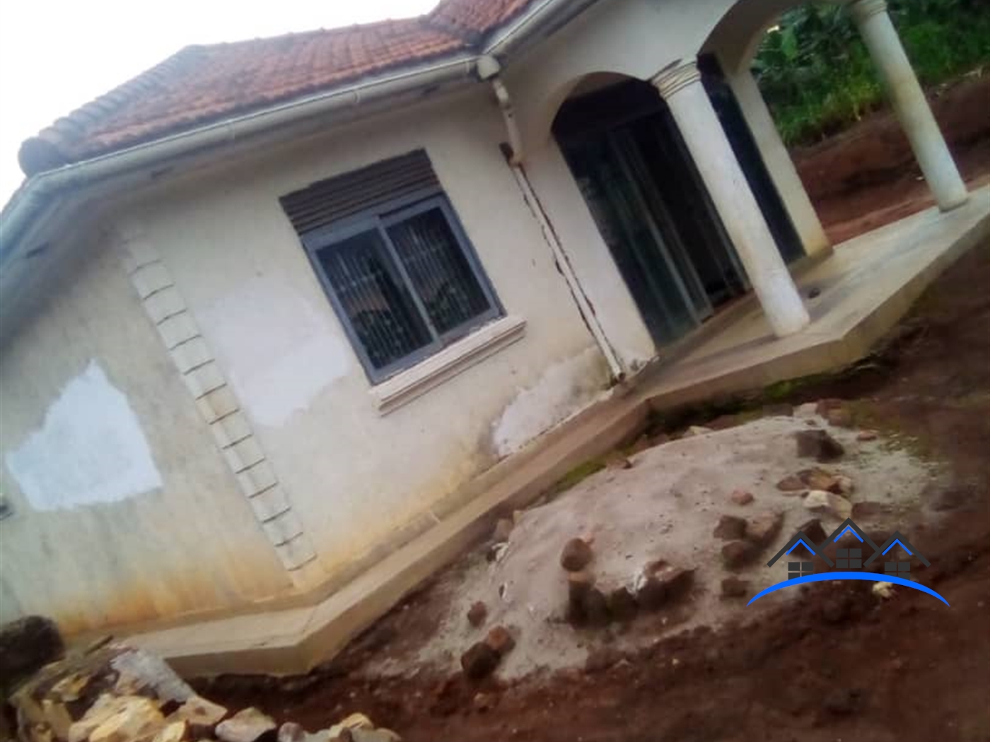 Storeyed house for sale in Sonde Wakiso