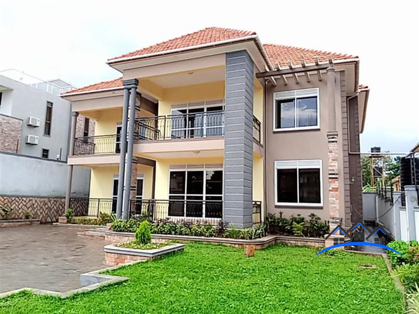 Storeyed house for sale in Kyanja Wakiso