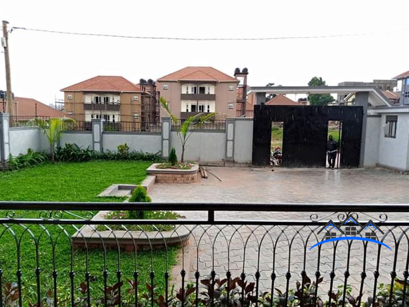 Storeyed house for sale in Kyanja Wakiso