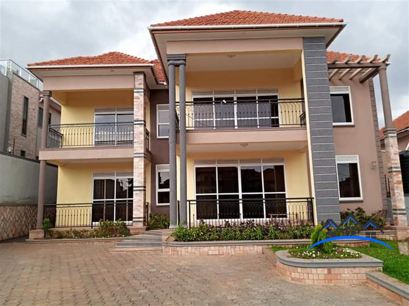 Storeyed house for sale in Kyanja Wakiso