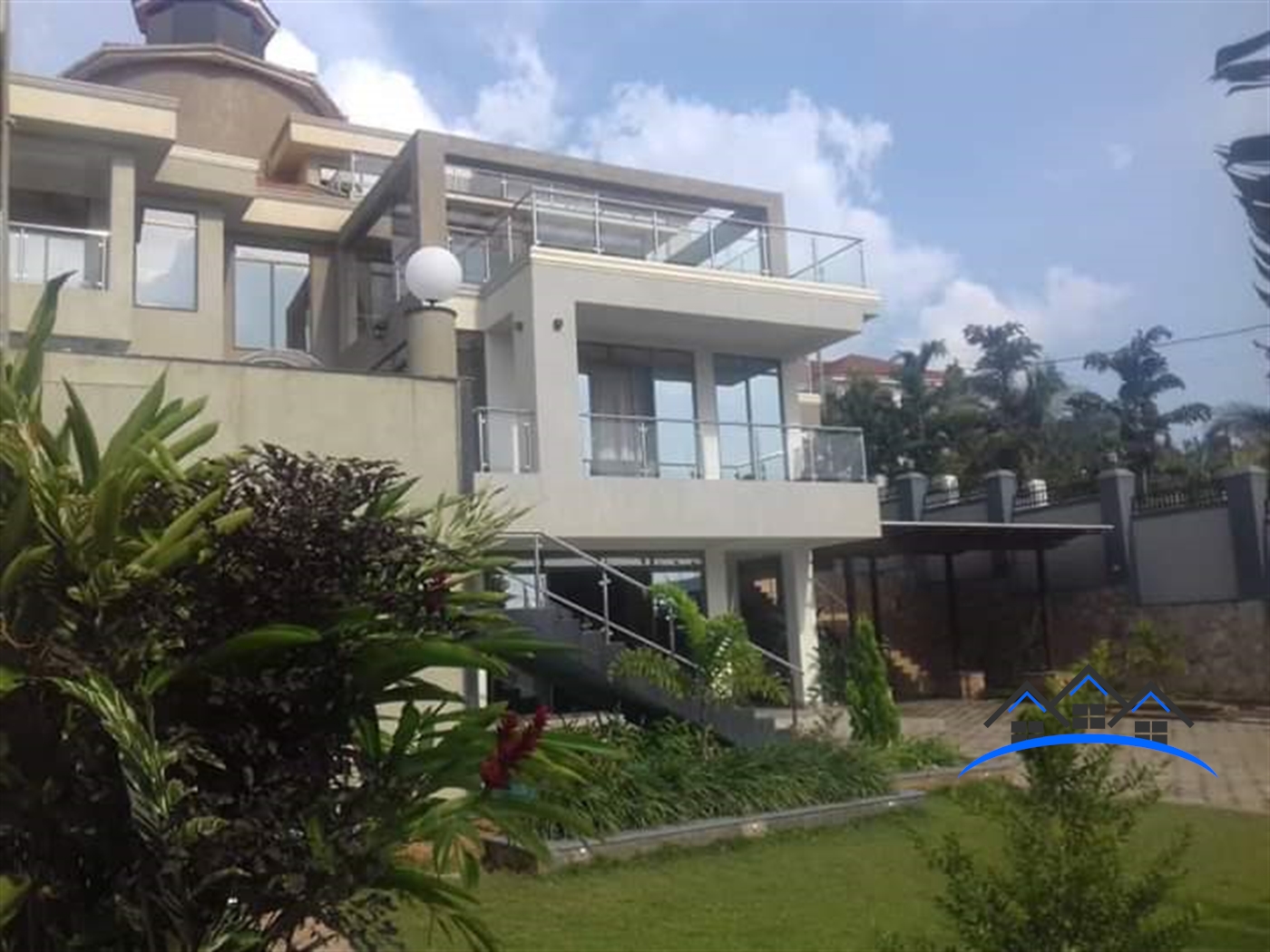 Storeyed house for sale in Mutungo Kampala