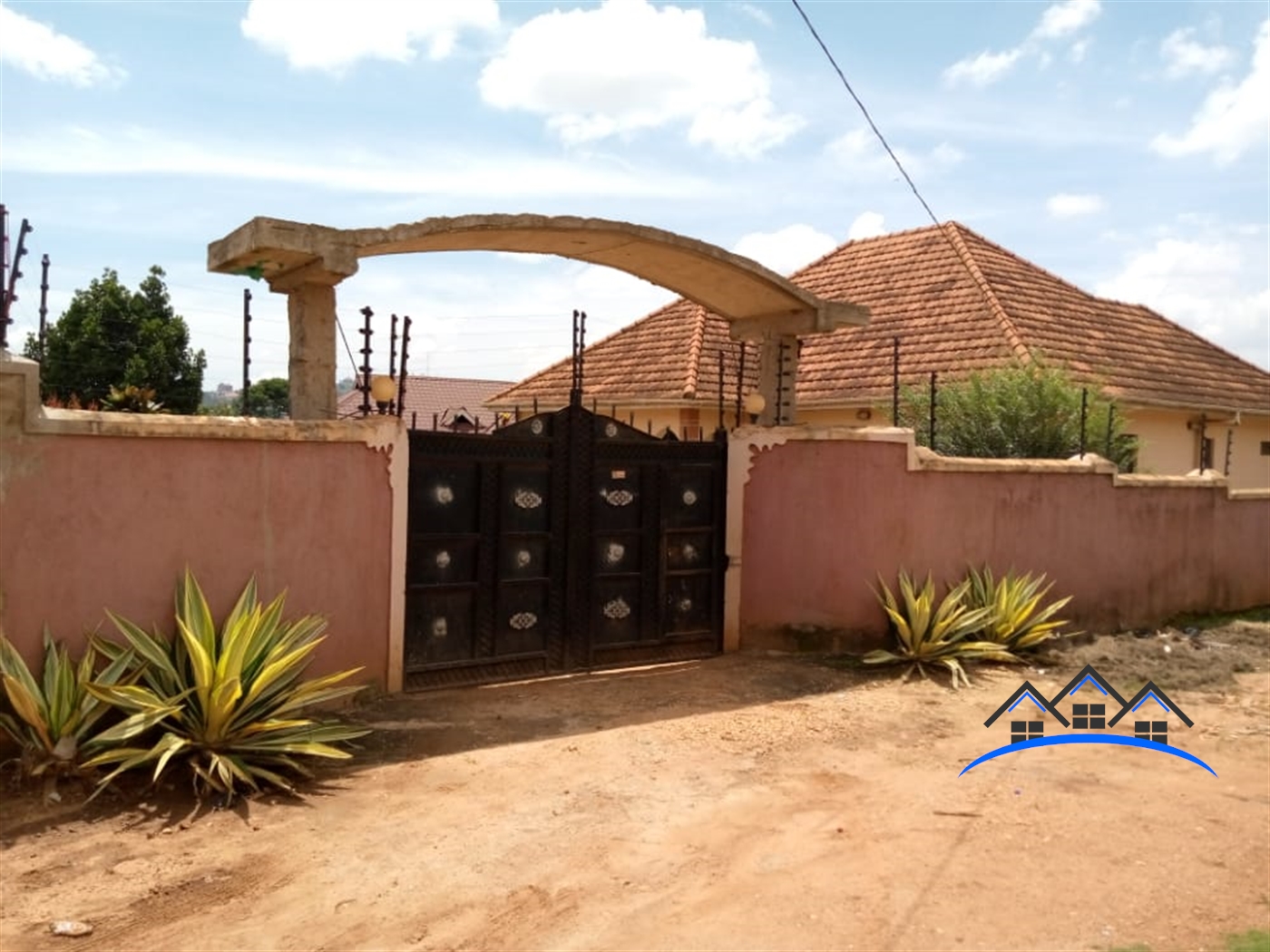 Bungalow for sale in Kyanja Wakiso