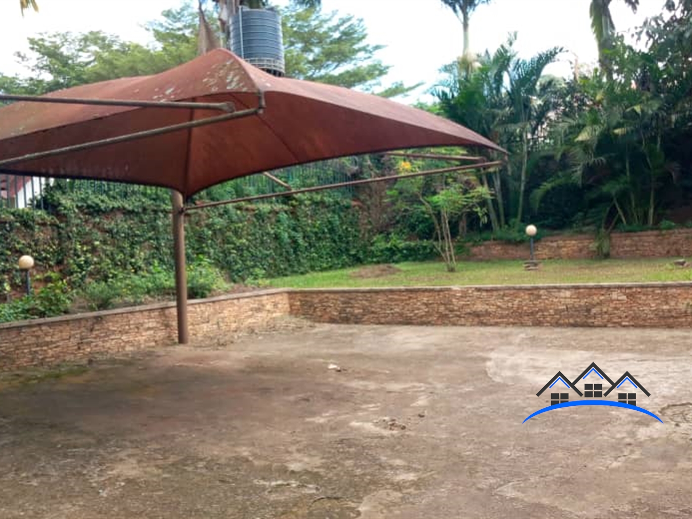 Bungalow for sale in Kololo Kampala