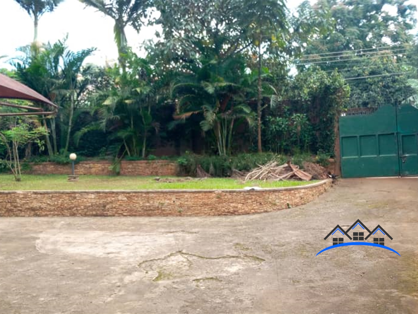 Bungalow for sale in Kololo Kampala