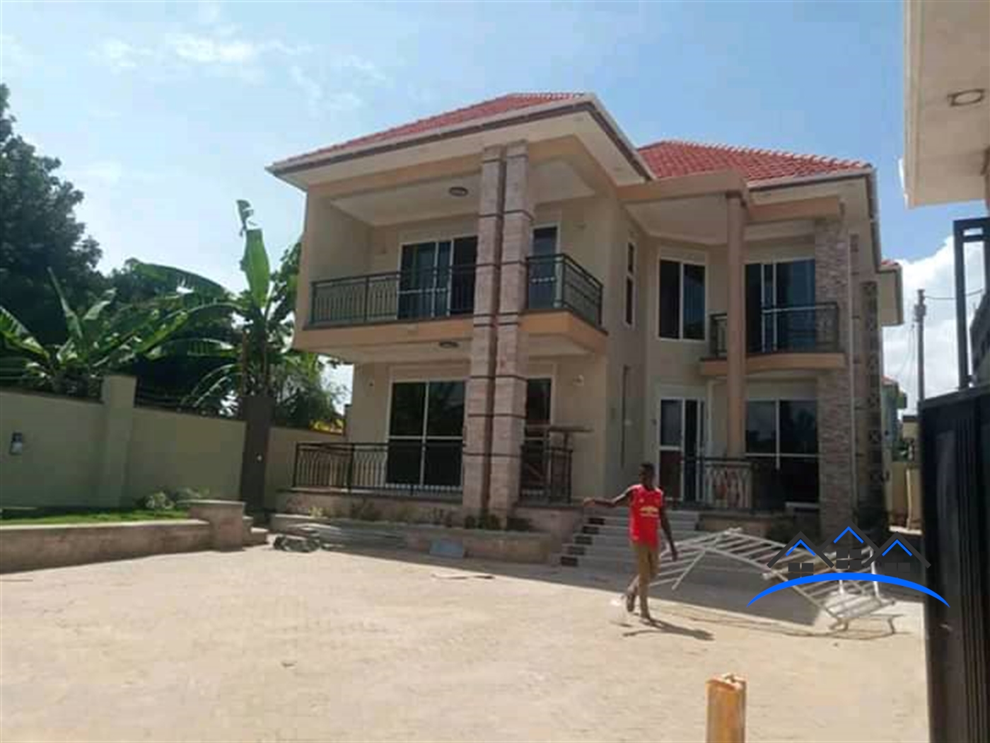 Storeyed house for sale in Munyonyo Kampala