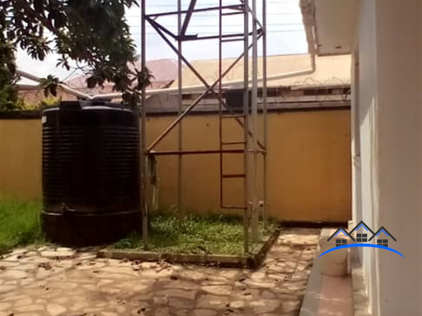 Bungalow for sale in Kyanja Wakiso