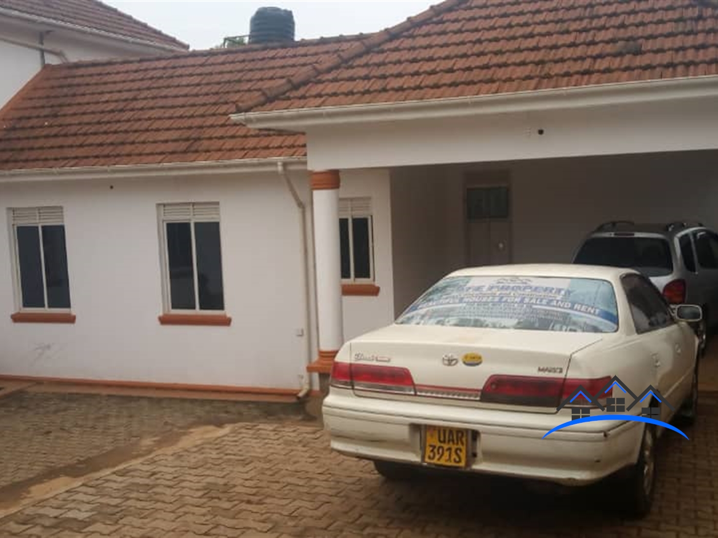 Storeyed house for sale in Lweza Wakiso