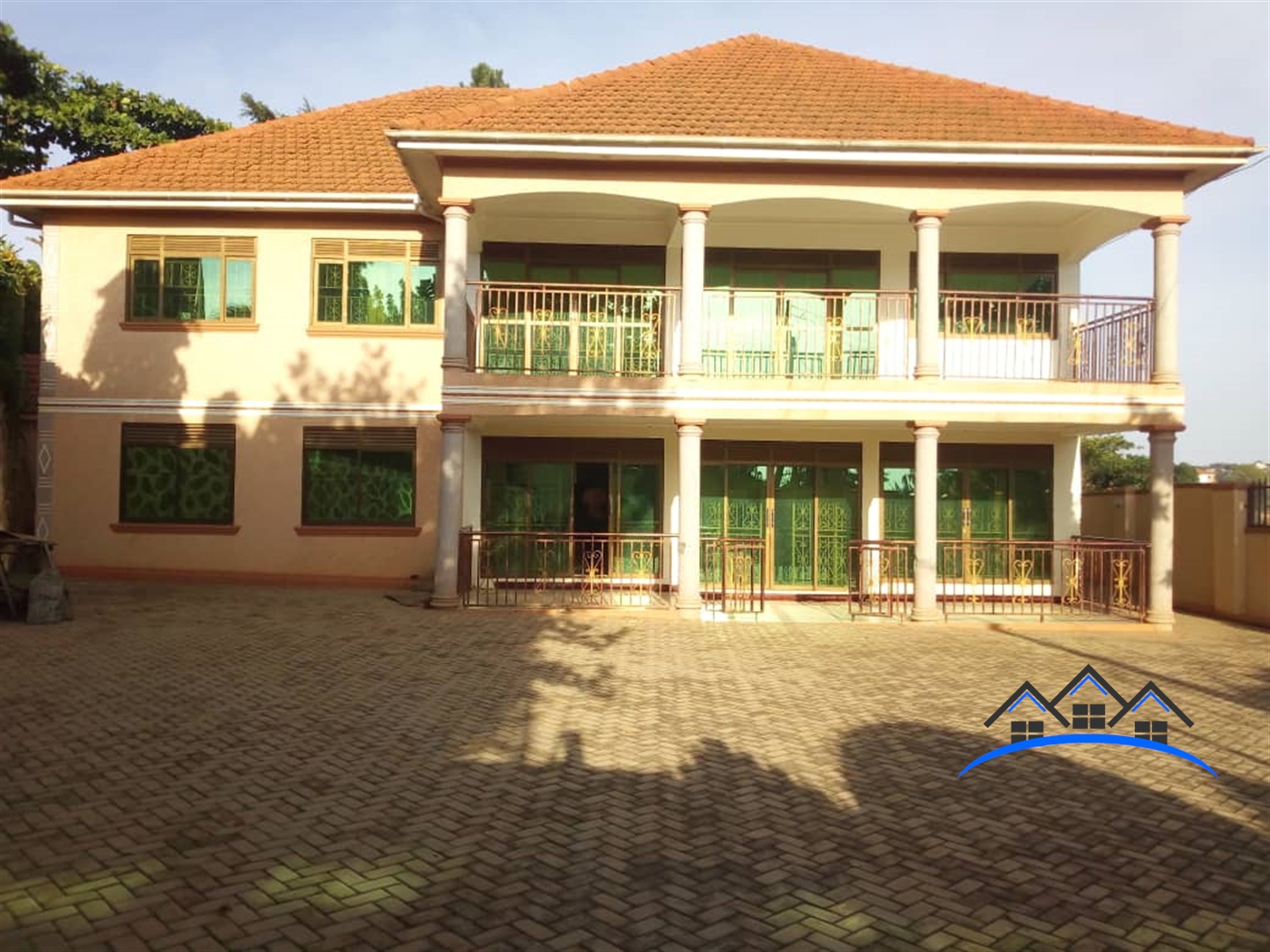 Storeyed house for sale in Seguku Wakiso