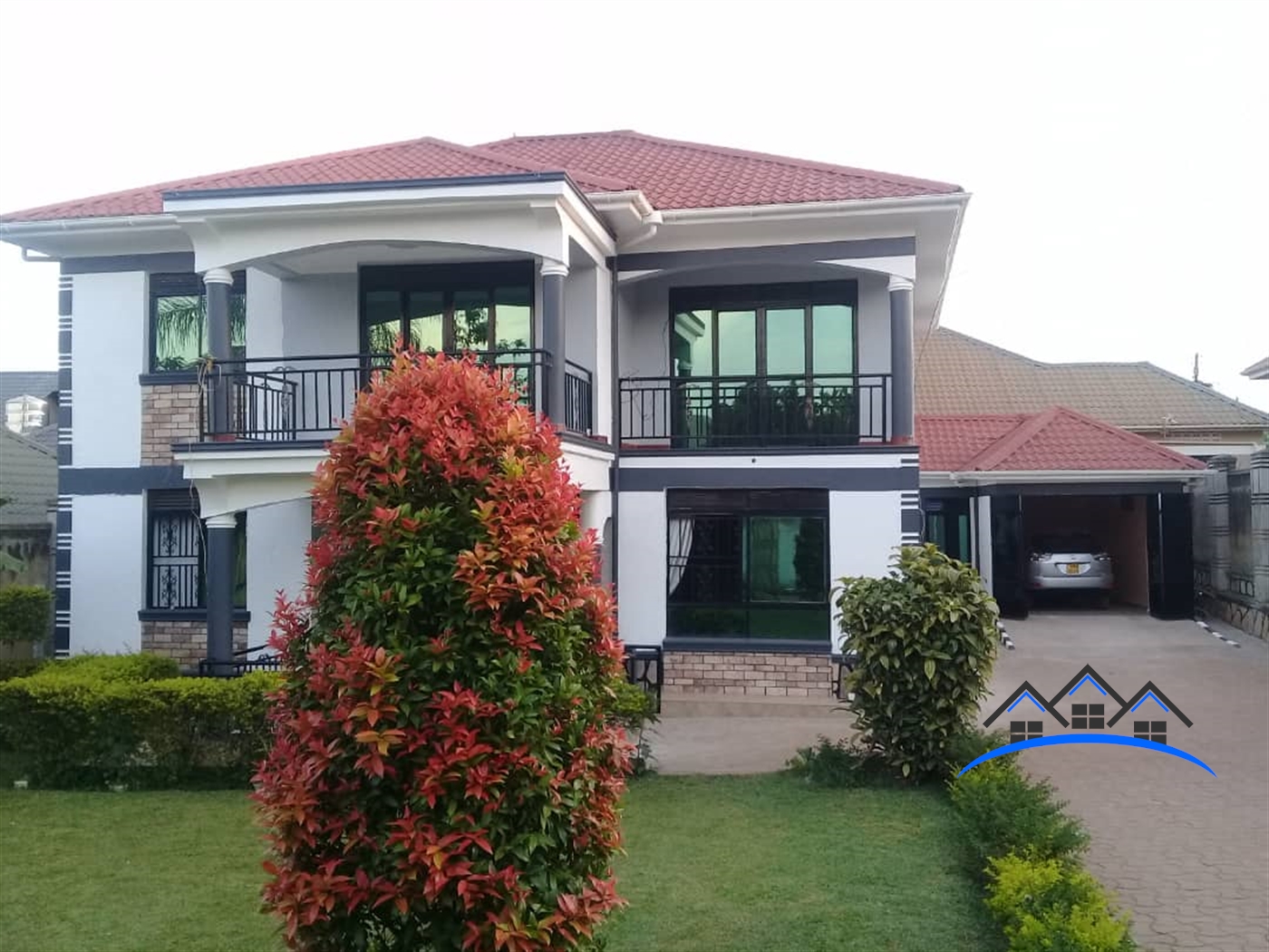 Storeyed house for sale in Kitende Wakiso