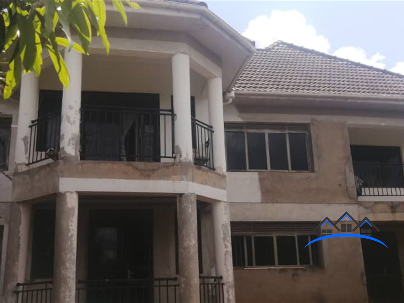 Storeyed house for sale in Bwebajja Wakiso