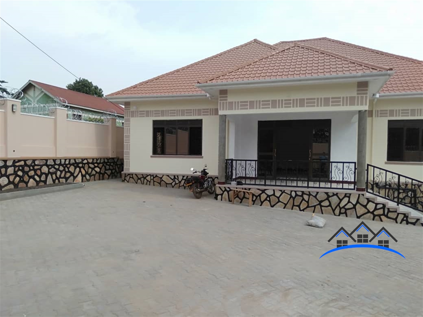 Bungalow for sale in Kitende Wakiso