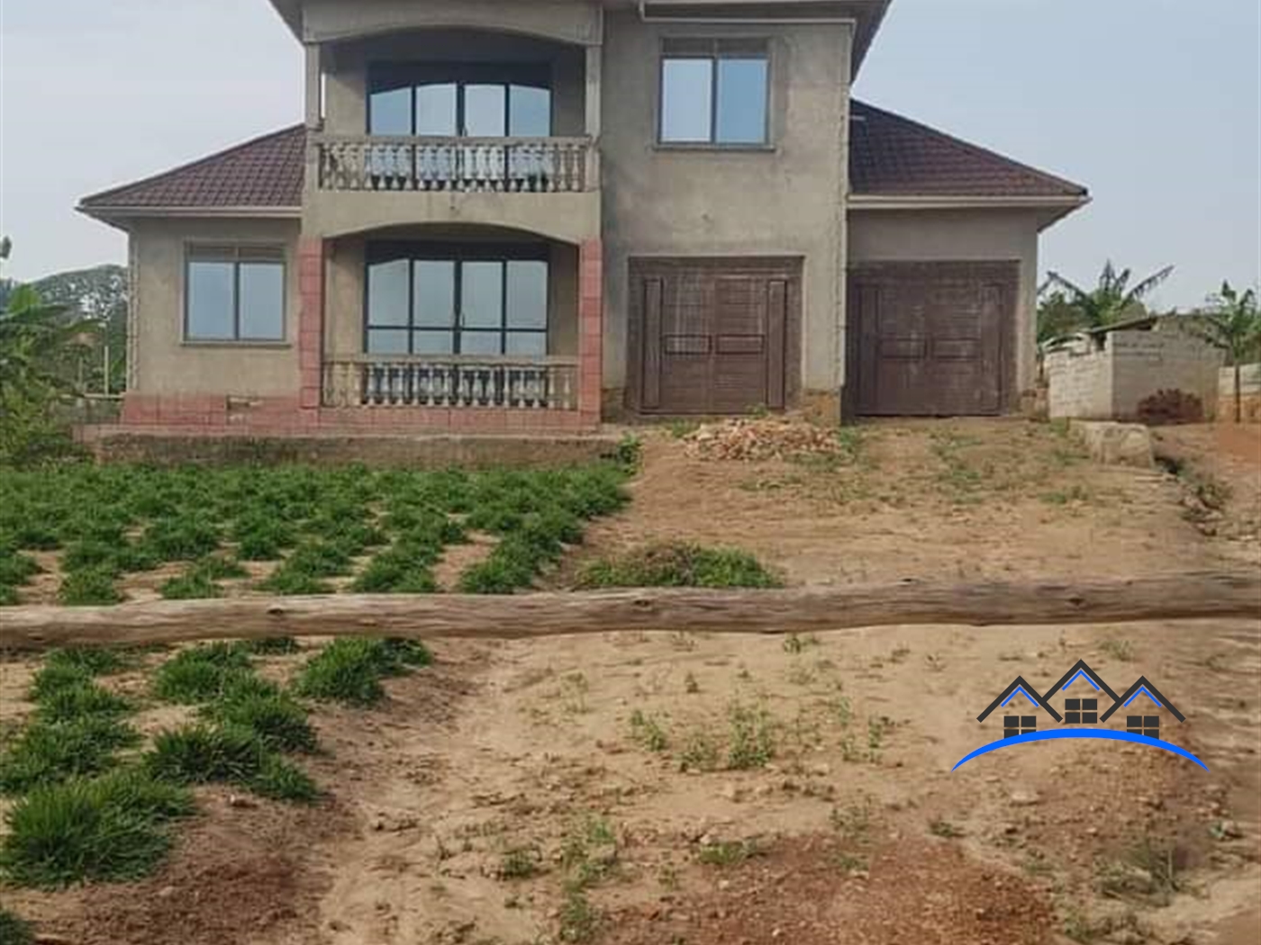 Storeyed house for sale in Nsangi Wakiso