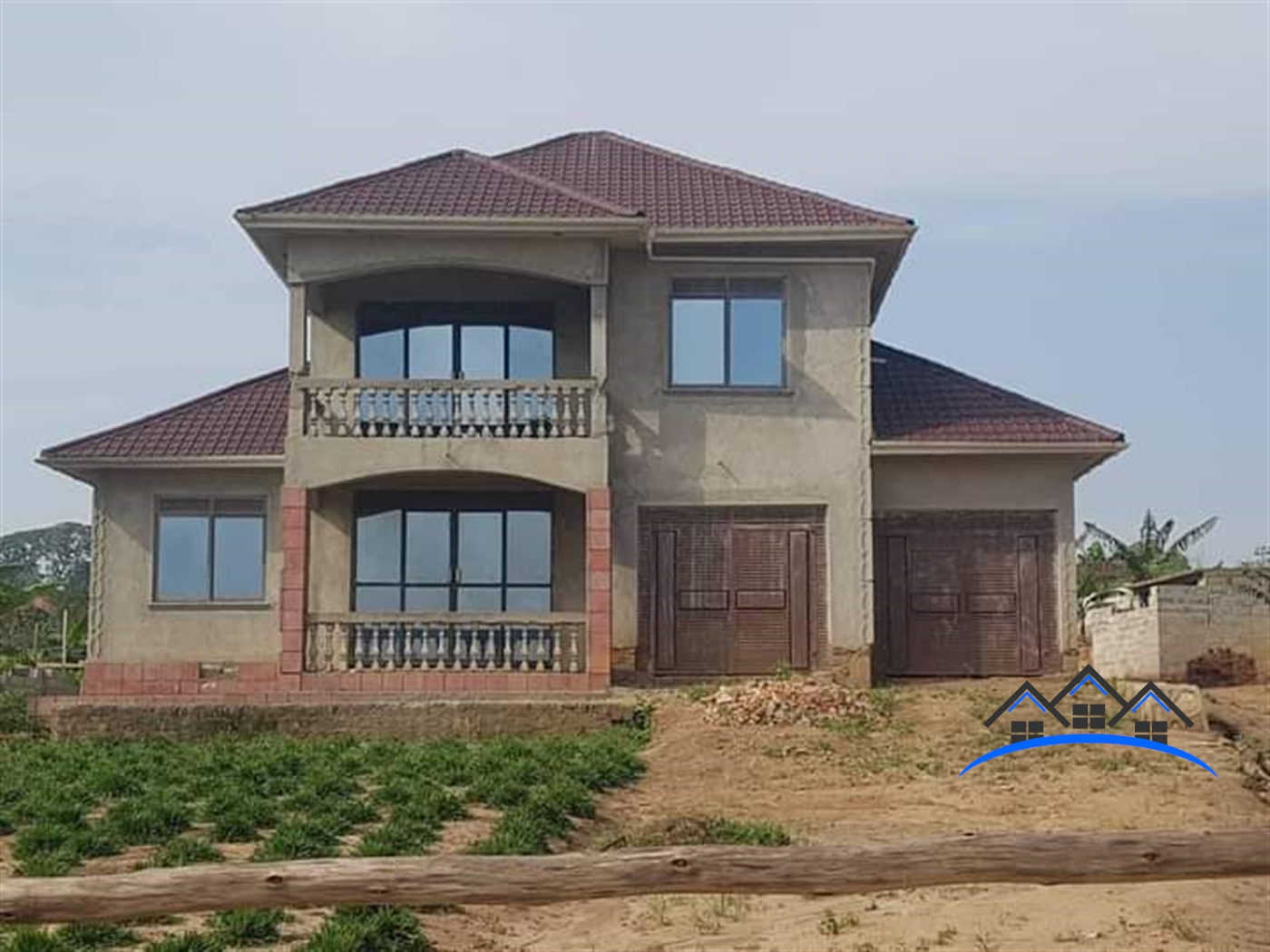 Storeyed house for sale in Nsangi Wakiso