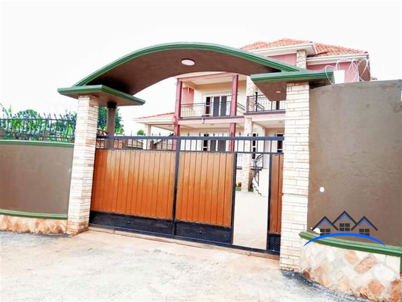 Storeyed house for sale in Kyanja Wakiso