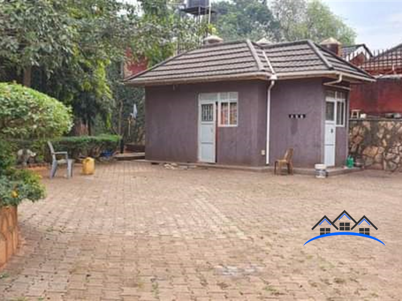 Storeyed house for sale in Zana Wakiso
