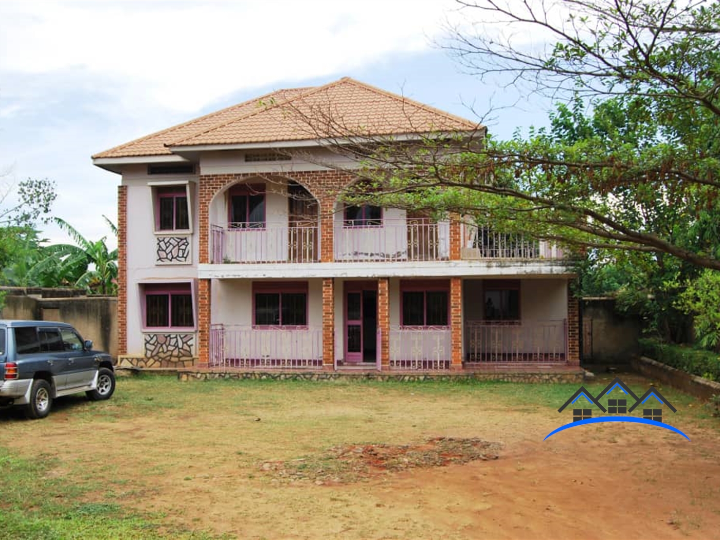 Storeyed house for sale in Halflondon Mbaale