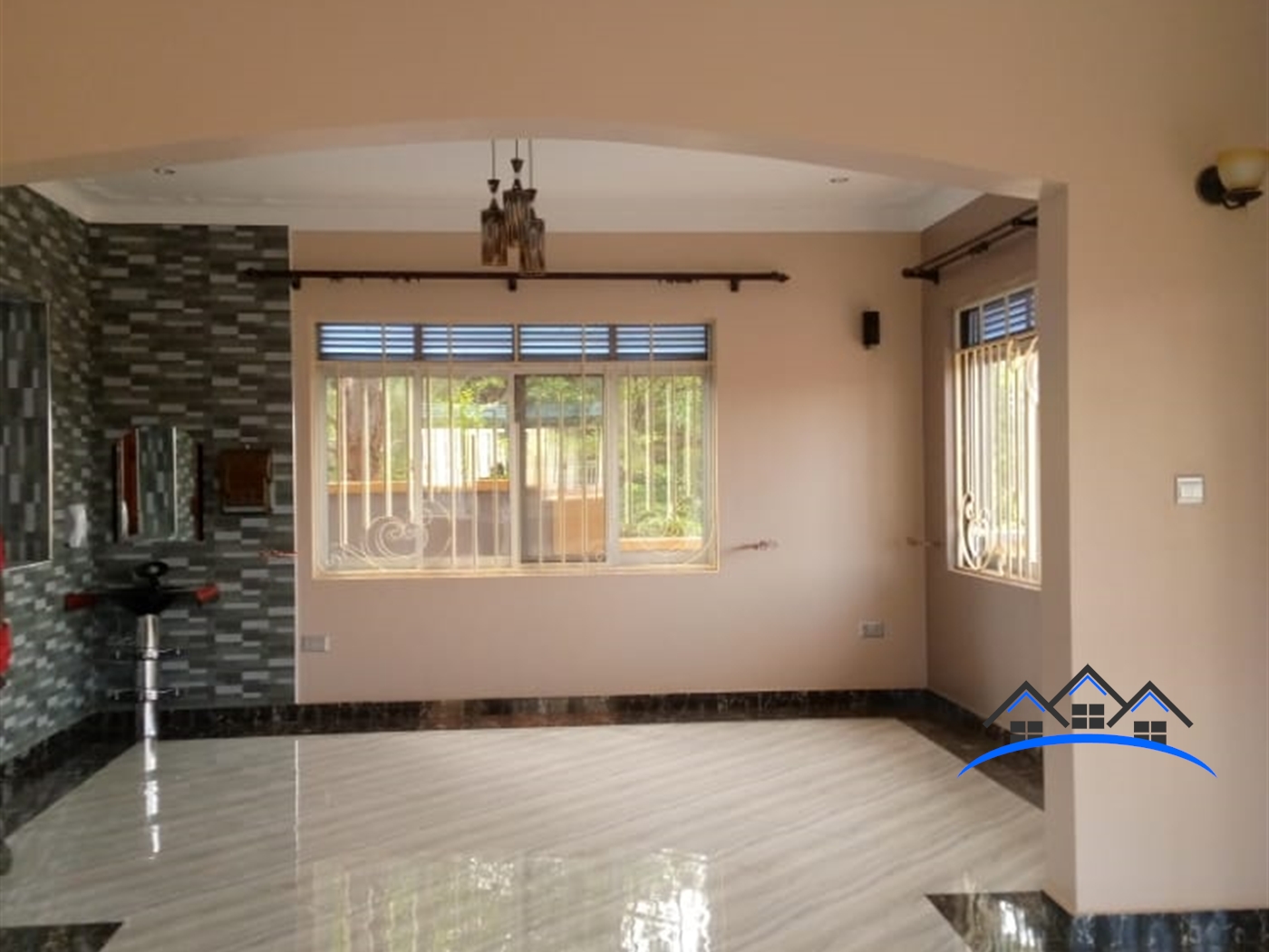 Storeyed house for sale in Bwebajja Wakiso